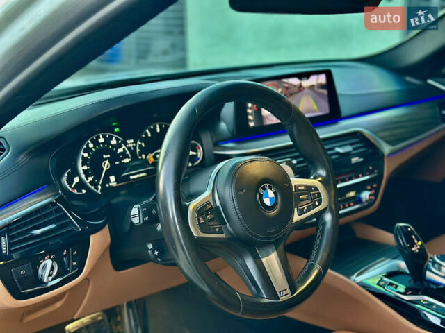 Белый БМВ 5 Серия, объемом двигателя 3 л и пробегом 204 тыс. км за 27500 $, фото 21 на Automoto.ua