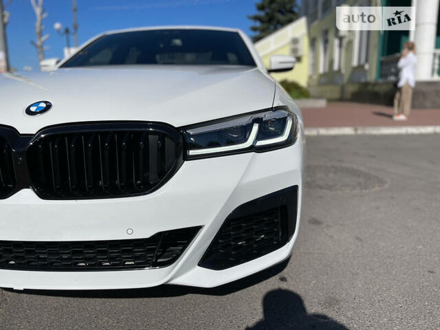 Белый БМВ 5 Серия, объемом двигателя 3 л и пробегом 35 тыс. км за 38000 $, фото 9 на Automoto.ua