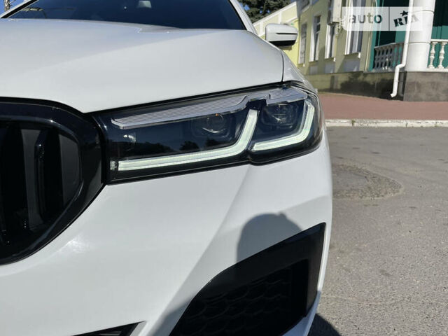 Белый БМВ 5 Серия, объемом двигателя 3 л и пробегом 35 тыс. км за 38000 $, фото 10 на Automoto.ua