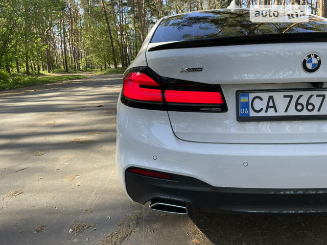 Белый БМВ 5 Серия, объемом двигателя 3 л и пробегом 35 тыс. км за 38000 $, фото 34 на Automoto.ua