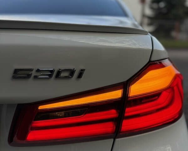 Белый БМВ 5 Серия, объемом двигателя 2 л и пробегом 215 тыс. км за 22950 $, фото 19 на Automoto.ua