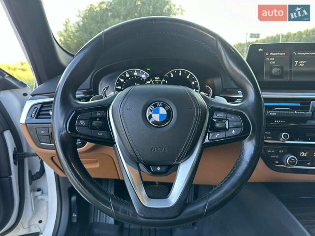 Белый БМВ 5 Серия, объемом двигателя 2 л и пробегом 108 тыс. км за 29500 $, фото 17 на Automoto.ua