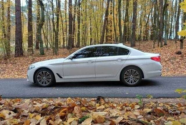 Белый БМВ 5 Серия, объемом двигателя 3 л и пробегом 115 тыс. км за 19800 $, фото 5 на Automoto.ua