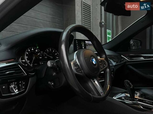 Белый БМВ 5 Серия, объемом двигателя 3 л и пробегом 128 тыс. км за 32999 $, фото 17 на Automoto.ua