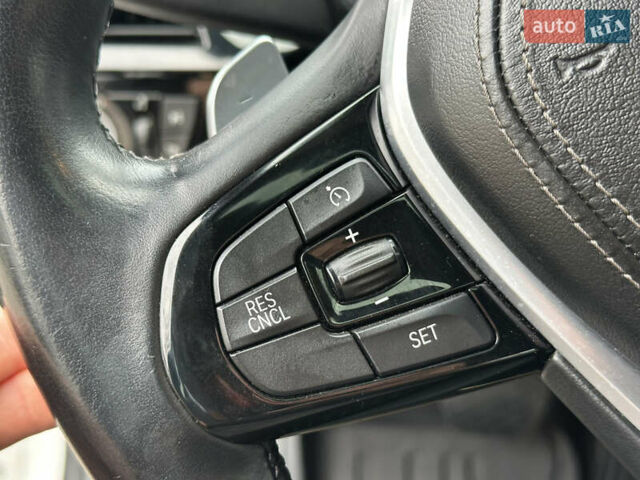 Белый БМВ 5 Серия, объемом двигателя 3 л и пробегом 99 тыс. км за 33500 $, фото 29 на Automoto.ua