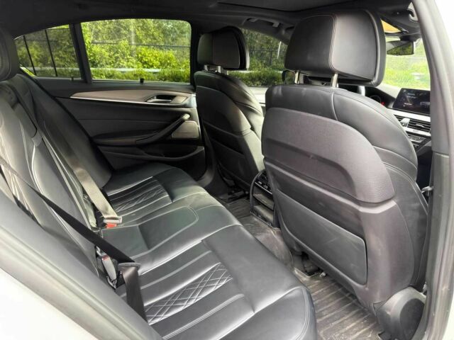 Белый БМВ 5 Серия, объемом двигателя 4.4 л и пробегом 43 тыс. км за 24200 $, фото 11 на Automoto.ua