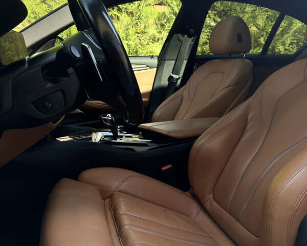 Білий БМВ 5 Серія, об'ємом двигуна 2 л та пробігом 135 тис. км за 30000 $, фото 10 на Automoto.ua