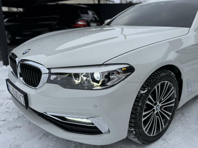 Білий БМВ 5 Серія, об'ємом двигуна 2 л та пробігом 215 тис. км за 22950 $, фото 24 на Automoto.ua