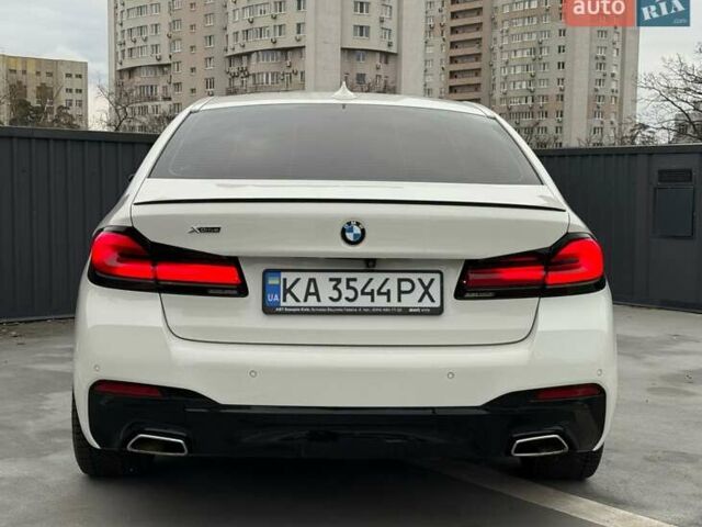 Белый БМВ 5 Серия, объемом двигателя 2 л и пробегом 229 тыс. км за 30000 $, фото 24 на Automoto.ua
