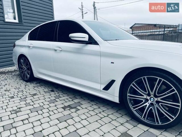 Білий БМВ 5 Серія, об'ємом двигуна 2.99 л та пробігом 121 тис. км за 40000 $, фото 3 на Automoto.ua