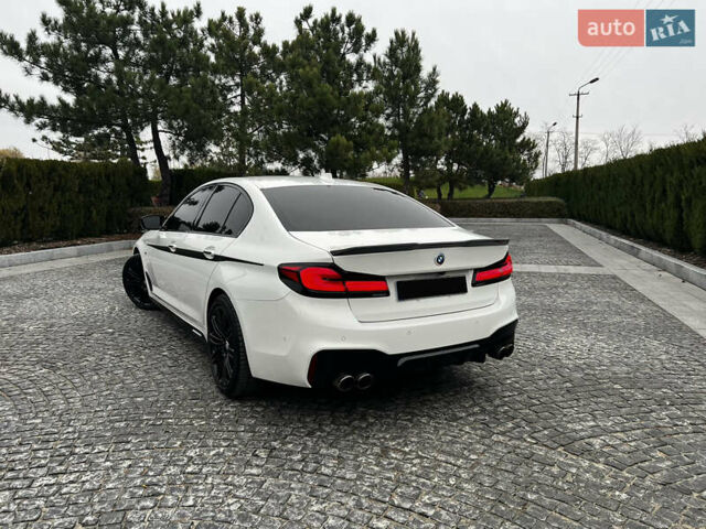 Білий БМВ 5 Серія, об'ємом двигуна 3 л та пробігом 73 тис. км за 37999 $, фото 1 на Automoto.ua