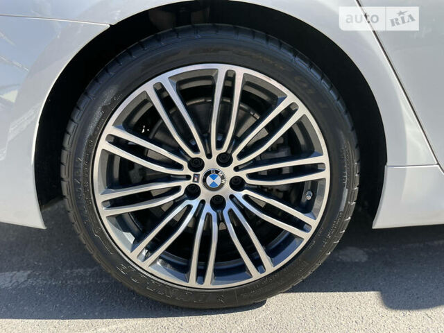 Белый БМВ 5 Серия, объемом двигателя 3 л и пробегом 35 тыс. км за 38000 $, фото 14 на Automoto.ua
