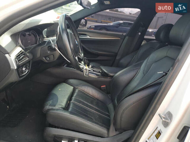 Белый БМВ 5 Серия, объемом двигателя 2 л и пробегом 172 тыс. км за 24999 $, фото 6 на Automoto.ua