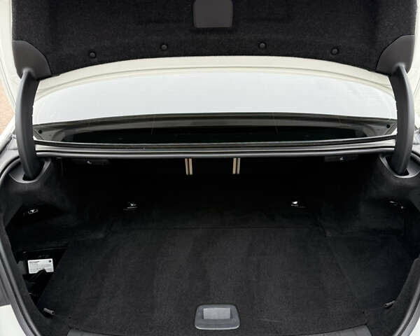 Белый БМВ 5 Серия, объемом двигателя 2 л и пробегом 183 тыс. км за 24700 $, фото 16 на Automoto.ua