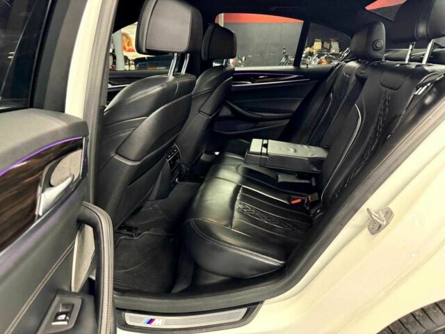 Білий БМВ 5 Серія, об'ємом двигуна 3 л та пробігом 87 тис. км за 9500 $, фото 6 на Automoto.ua