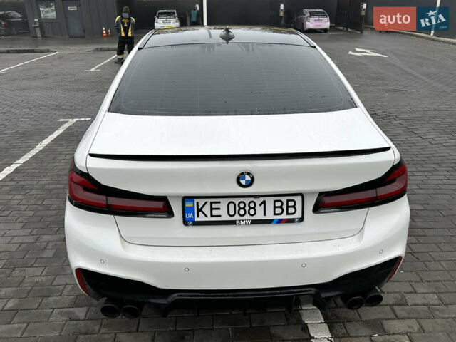 Белый БМВ 5 Серия, объемом двигателя 3 л и пробегом 96 тыс. км за 39000 $, фото 2 на Automoto.ua
