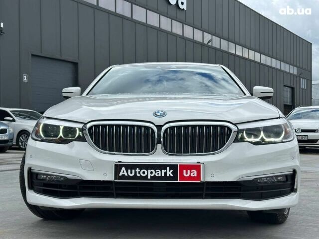 Белый БМВ 5 Серия, объемом двигателя 2 л и пробегом 117 тыс. км за 26690 $, фото 1 на Automoto.ua