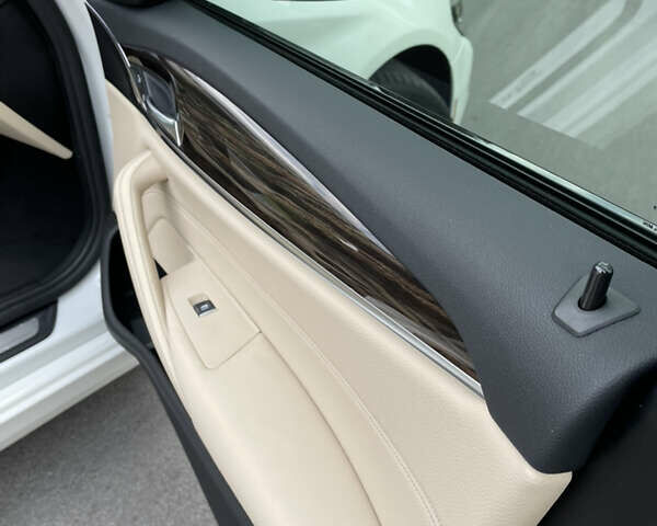 Білий БМВ 5 Серія, об'ємом двигуна 2 л та пробігом 115 тис. км за 28900 $, фото 10 на Automoto.ua