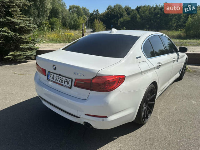 Білий БМВ 5 Серія, об'ємом двигуна 2 л та пробігом 118 тис. км за 28500 $, фото 5 на Automoto.ua
