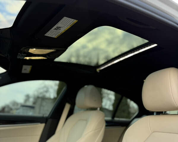 Білий БМВ 5 Серія, об'ємом двигуна 2 л та пробігом 215 тис. км за 22950 $, фото 39 на Automoto.ua