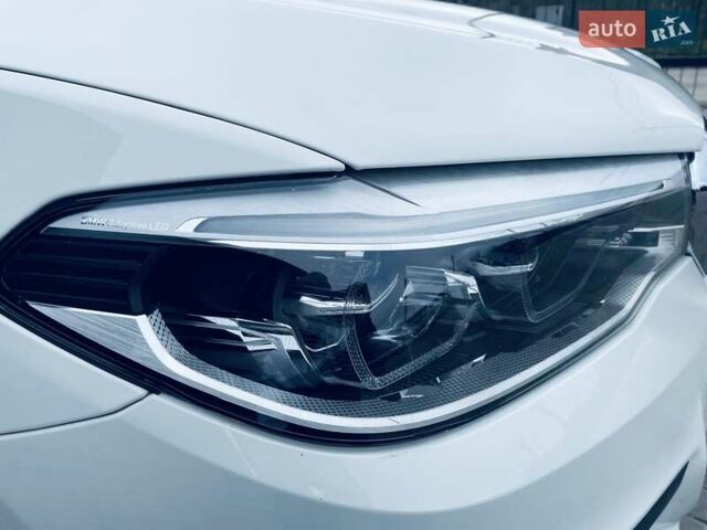 Білий БМВ 5 Серія, об'ємом двигуна 2.99 л та пробігом 121 тис. км за 40000 $, фото 20 на Automoto.ua