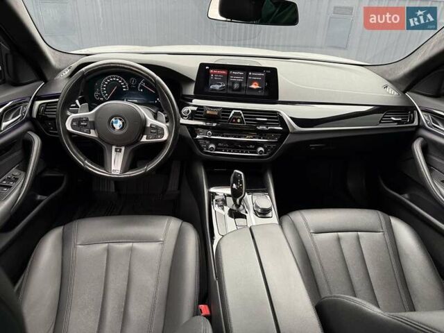Белый БМВ 5 Серия, объемом двигателя 2 л и пробегом 229 тыс. км за 30000 $, фото 4 на Automoto.ua