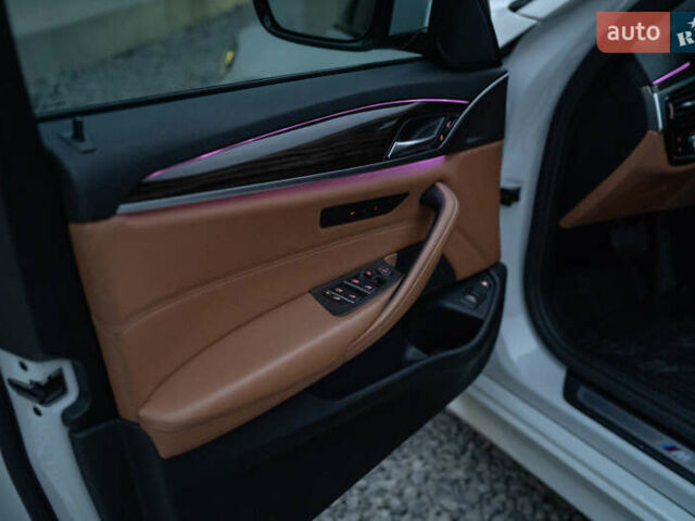 Белый БМВ 5 Серия, объемом двигателя 2 л и пробегом 105 тыс. км за 31900 $, фото 41 на Automoto.ua