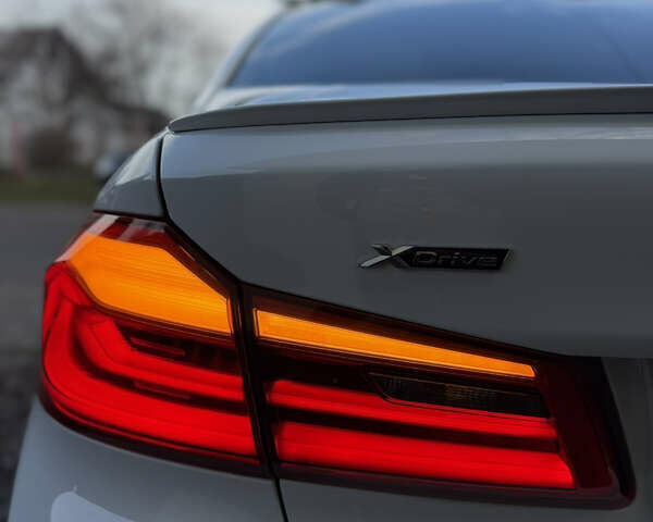 Белый БМВ 5 Серия, объемом двигателя 2 л и пробегом 215 тыс. км за 22950 $, фото 20 на Automoto.ua