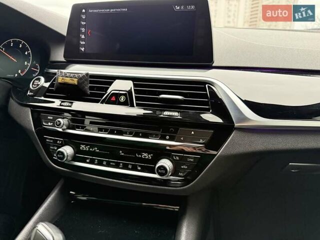 Белый БМВ 5 Серия, объемом двигателя 2 л и пробегом 229 тыс. км за 30000 $, фото 55 на Automoto.ua