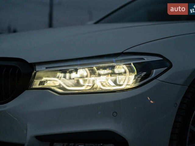 Белый БМВ 5 Серия, объемом двигателя 2 л и пробегом 105 тыс. км за 31900 $, фото 16 на Automoto.ua