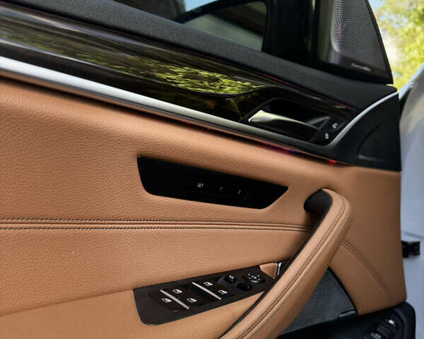 Білий БМВ 5 Серія, об'ємом двигуна 2 л та пробігом 135 тис. км за 30000 $, фото 12 на Automoto.ua