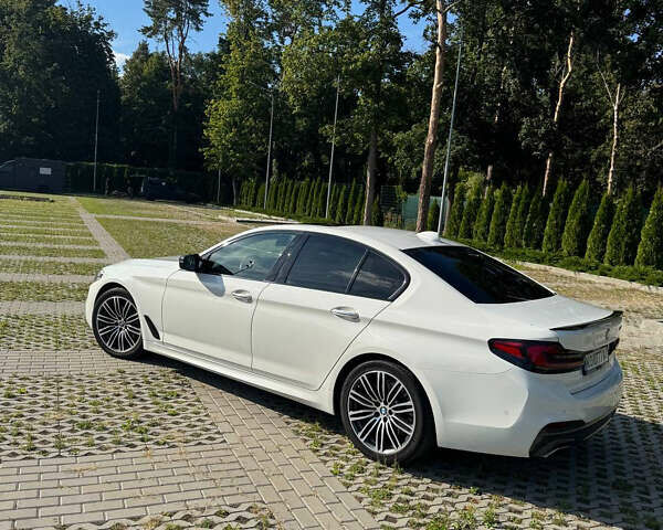 Белый БМВ 5 Серия, объемом двигателя 3 л и пробегом 128 тыс. км за 38000 $, фото 3 на Automoto.ua