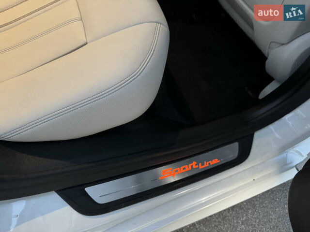 Білий БМВ 5 Серія, об'ємом двигуна 2 л та пробігом 70 тис. км за 29888 $, фото 45 на Automoto.ua