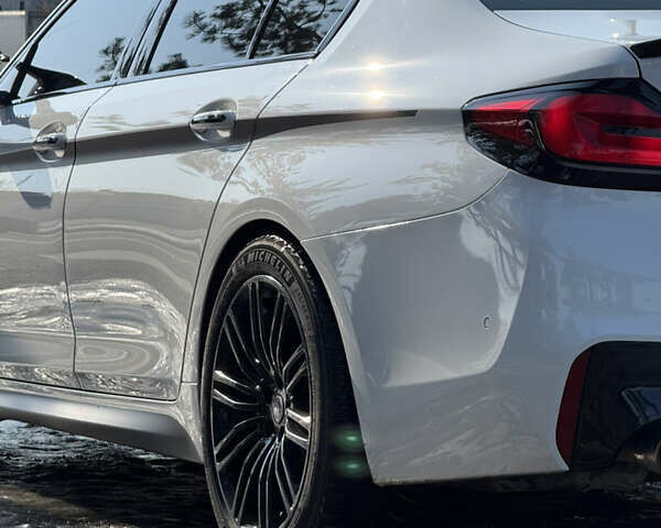 Білий БМВ 5 Серія, об'ємом двигуна 3 л та пробігом 73 тис. км за 37999 $, фото 9 на Automoto.ua