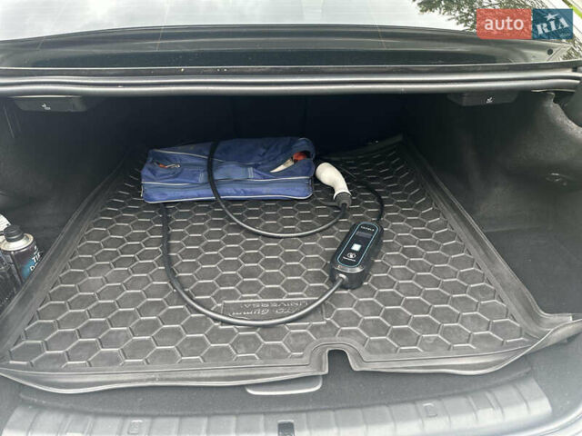 Белый БМВ 5 Серия, объемом двигателя 2 л и пробегом 65 тыс. км за 32500 $, фото 12 на Automoto.ua