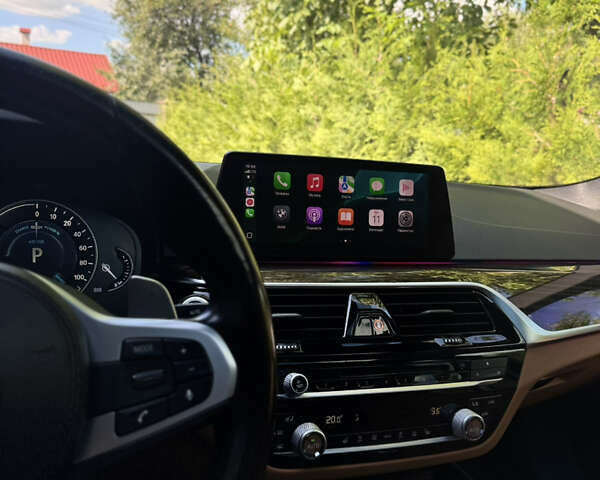 Білий БМВ 5 Серія, об'ємом двигуна 2 л та пробігом 135 тис. км за 30000 $, фото 17 на Automoto.ua