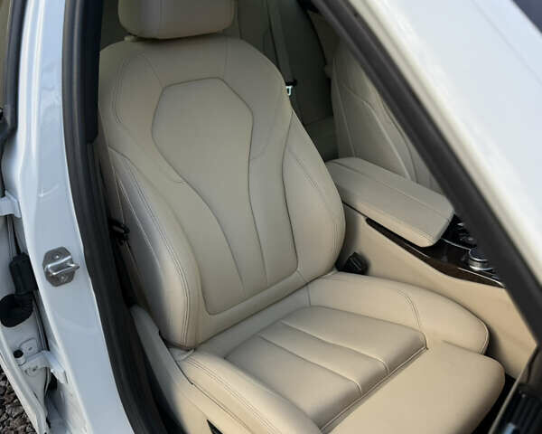 Белый БМВ 5 Серия, объемом двигателя 2 л и пробегом 215 тыс. км за 22950 $, фото 46 на Automoto.ua