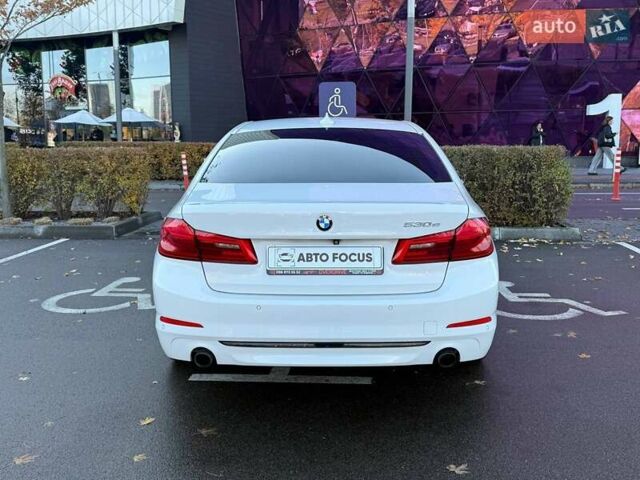 Белый БМВ 5 Серия, объемом двигателя 2 л и пробегом 118 тыс. км за 26990 $, фото 4 на Automoto.ua