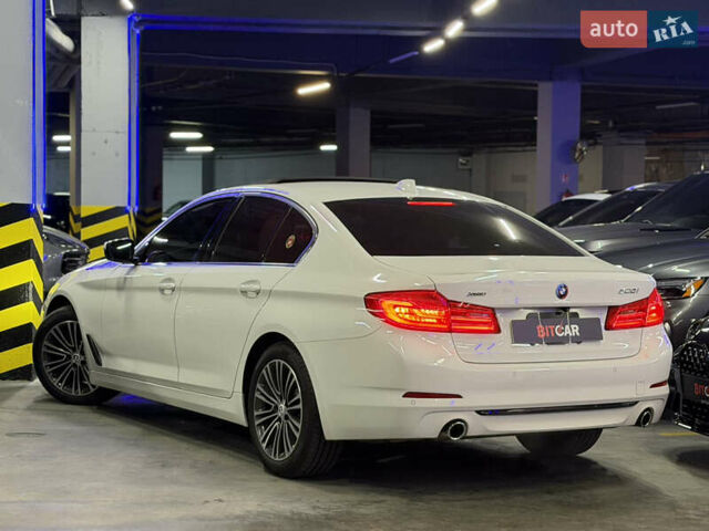 Белый БМВ 5 Серия, объемом двигателя 2 л и пробегом 93 тыс. км за 27700 $, фото 10 на Automoto.ua
