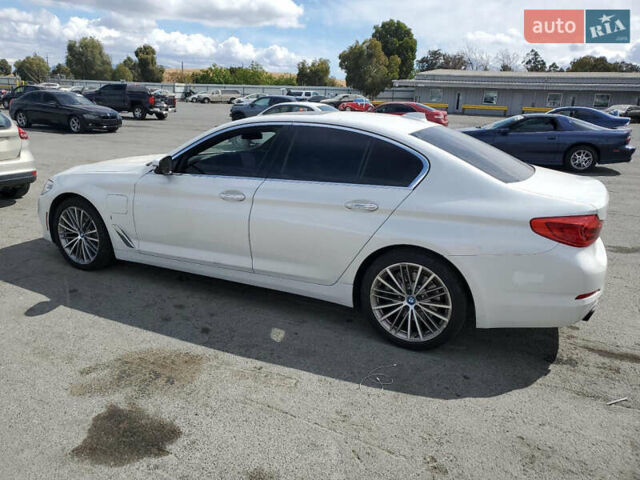 Белый БМВ 5 Серия, объемом двигателя 2 л и пробегом 172 тыс. км за 24999 $, фото 2 на Automoto.ua