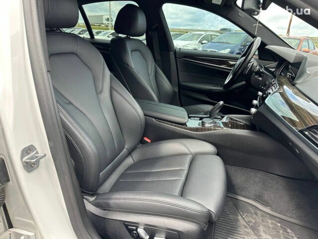 Белый БМВ 5 Серия, объемом двигателя 2 л и пробегом 117 тыс. км за 26690 $, фото 40 на Automoto.ua