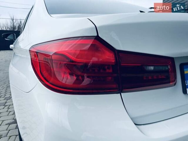 Білий БМВ 5 Серія, об'ємом двигуна 2.99 л та пробігом 121 тис. км за 40000 $, фото 13 на Automoto.ua