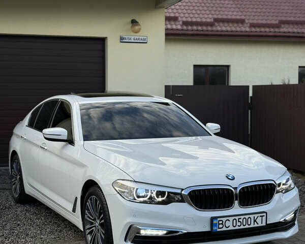 Белый БМВ 5 Серия, объемом двигателя 2 л и пробегом 215 тыс. км за 22950 $, фото 9 на Automoto.ua