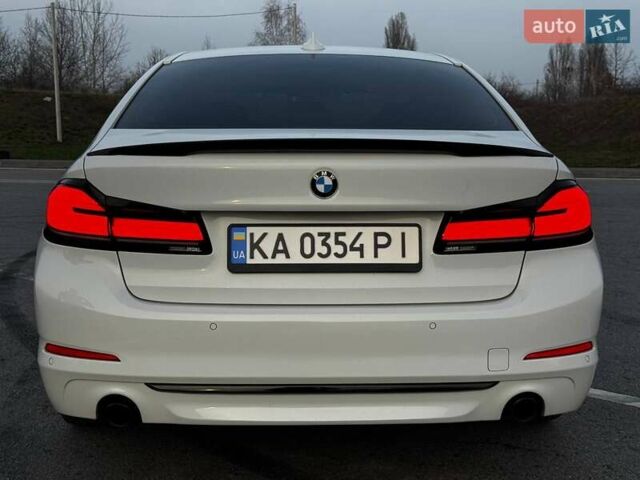 Белый БМВ 5 Серия, объемом двигателя 2 л и пробегом 155 тыс. км за 30499 $, фото 24 на Automoto.ua