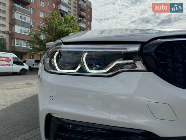 Белый БМВ 5 Серия, объемом двигателя 2 л и пробегом 140 тыс. км за 24999 $, фото 10 на Automoto.ua