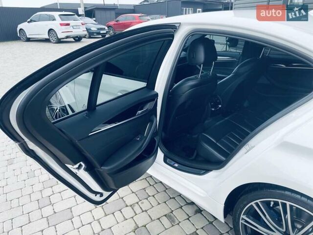 Білий БМВ 5 Серія, об'ємом двигуна 2.99 л та пробігом 121 тис. км за 40000 $, фото 27 на Automoto.ua