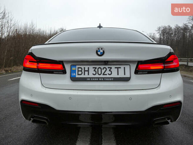 Белый БМВ 5 Серия, объемом двигателя 3 л и пробегом 101 тыс. км за 36500 $, фото 8 на Automoto.ua