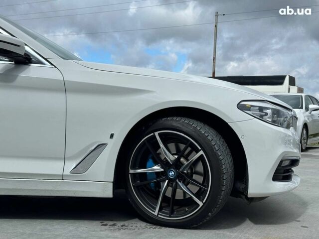 Белый БМВ 5 Серия, объемом двигателя 2 л и пробегом 117 тыс. км за 26690 $, фото 13 на Automoto.ua