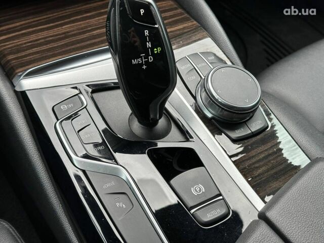 Белый БМВ 5 Серия, объемом двигателя 2 л и пробегом 117 тыс. км за 26690 $, фото 30 на Automoto.ua