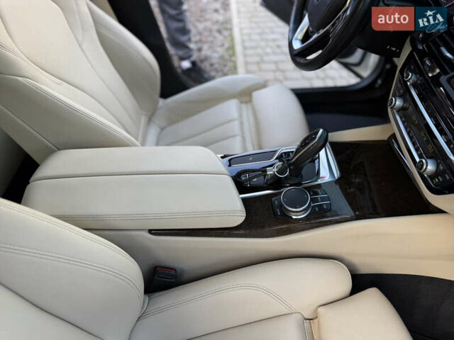 Белый БМВ 5 Серия, объемом двигателя 2 л и пробегом 215 тыс. км за 22950 $, фото 48 на Automoto.ua